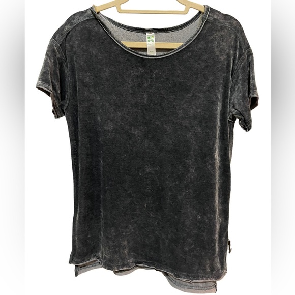 GreenTea Tops - Green tea - grey velvet T-shirt - soft and flowy - size M